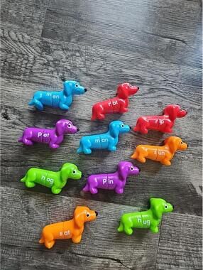 Learning Resources Snap N Learn Rhyming Pups Vocabulary Weiner Dog Pop Apart Toy